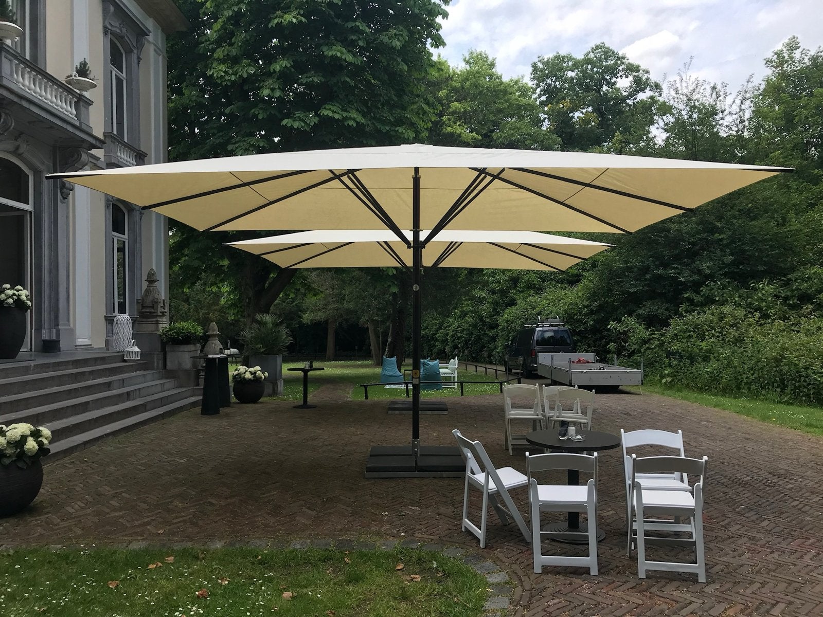 Horeca parasols op voorraad - AFM 400x400, Ophalen of Verzenden, Gebruikt, Meer dan 4 meter, Overige typen