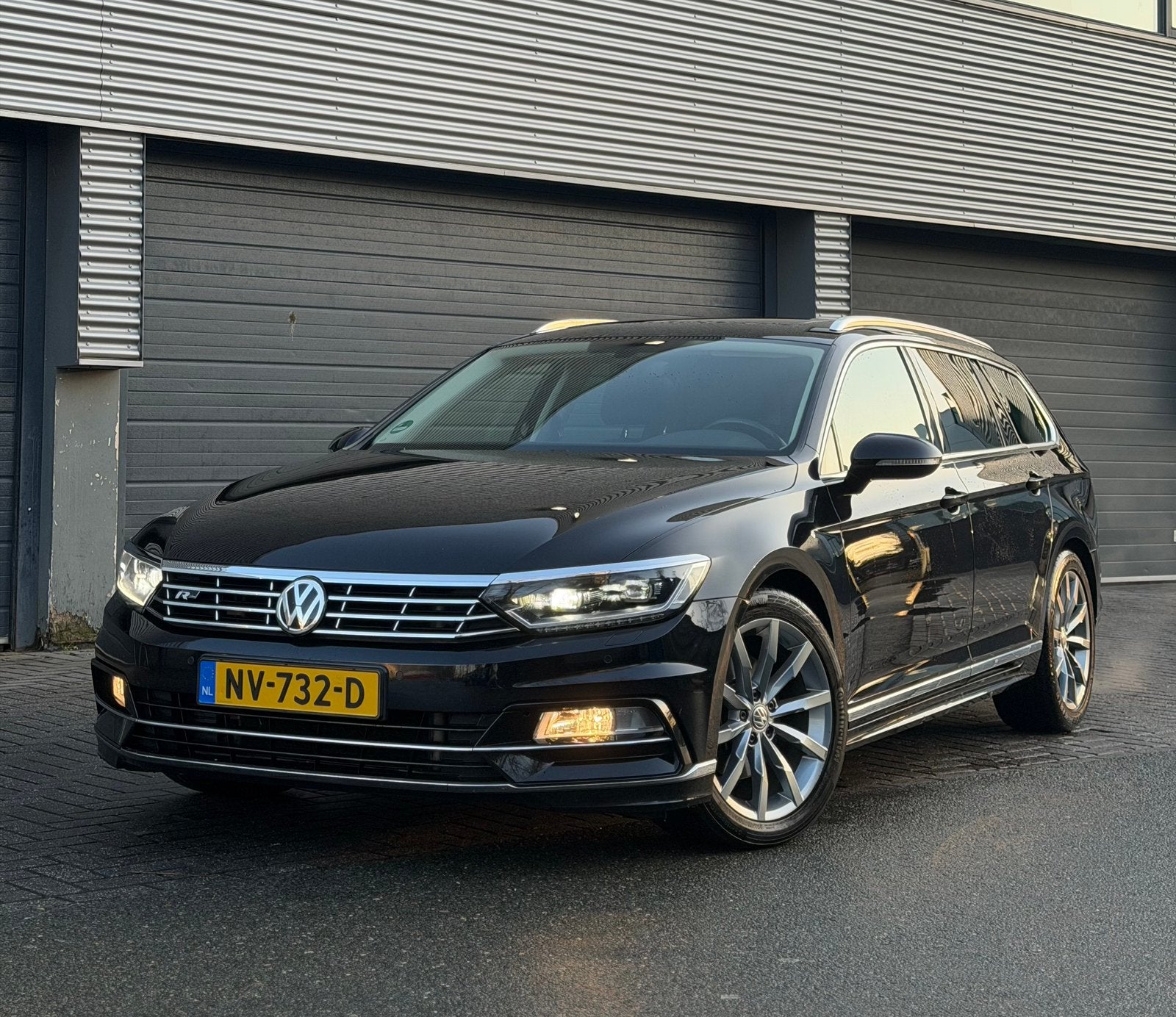 Volkswagen Passat 1.6 TDI 88KW BMT Variant DSG 2017 Zwart, Auto's, 4 cilinders, Zwart, Origineel Nederlands, Diesel