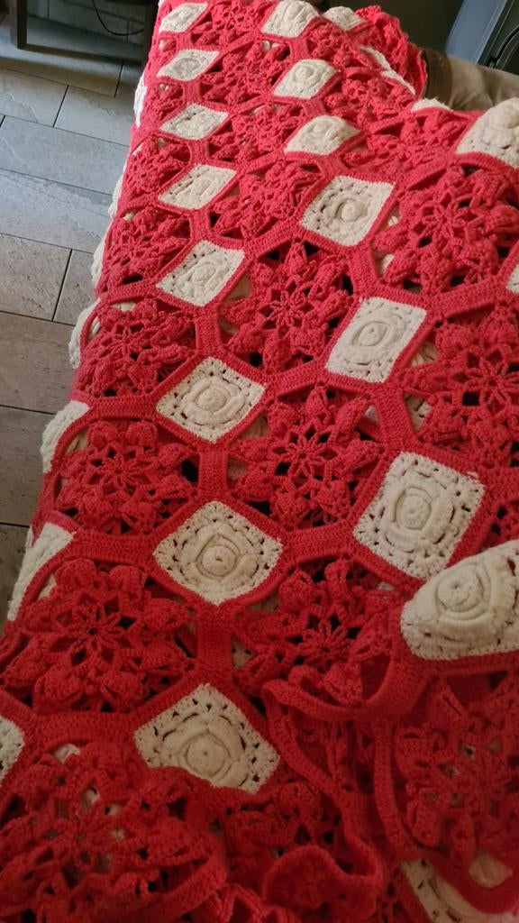 Vintage gehaakte sprei, Huis en Inrichting, Woonaccessoires | Plaids en Woondekens, Ophalen of Verzenden, Zo goed als nieuw