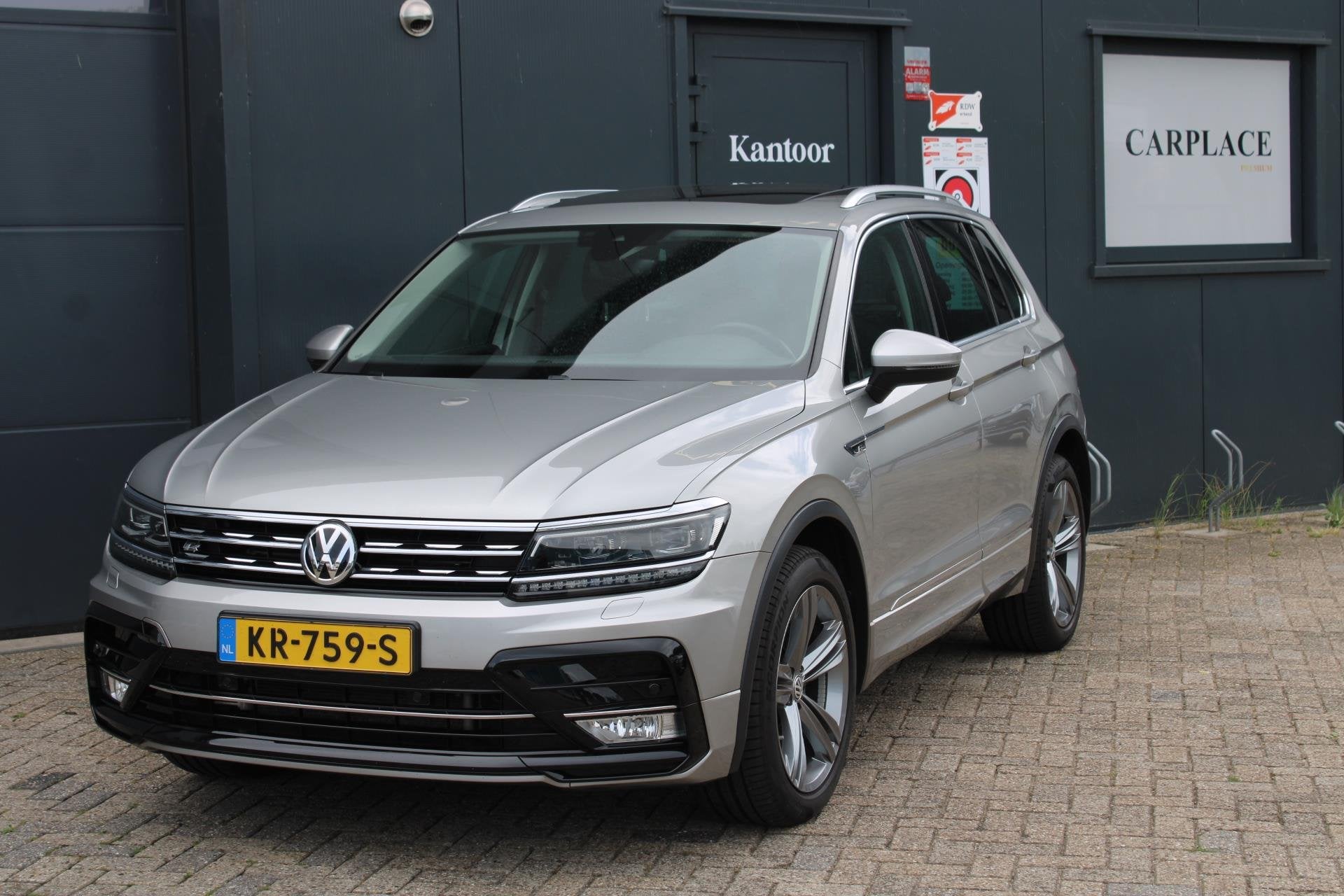 Volkswagen Tiguan 2.0 TSI 4Motion Highline-R LIne, Gebruikt, Euro 6, 4 cilinders, 1984 cc