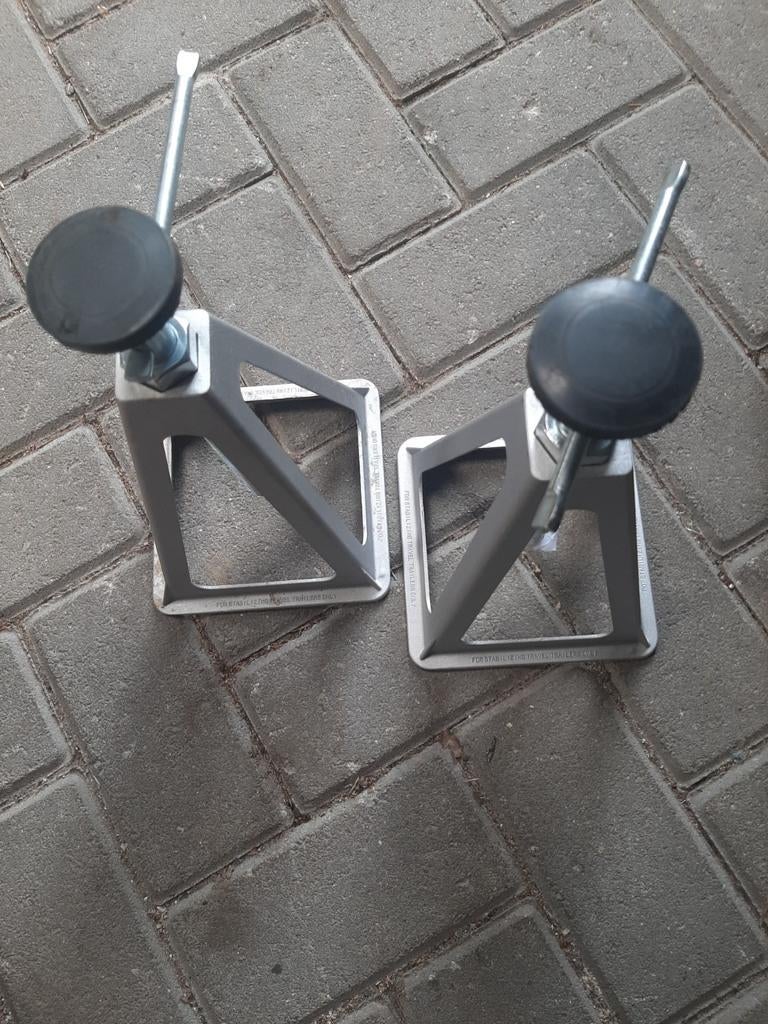 Set van 2 verstelbare krikken voor caravan/camper, Auto diversen, Krikken, Ophalen of Verzenden, Manueel, Schaarkrik