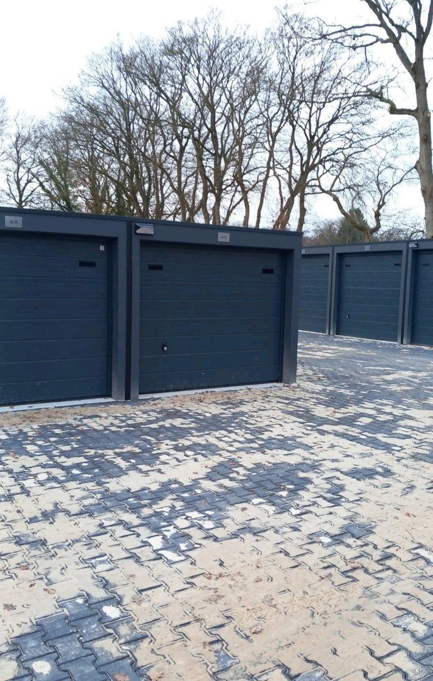 Te huur: Nette Garagebox Vlasveen Roden / Groningen, Groningen