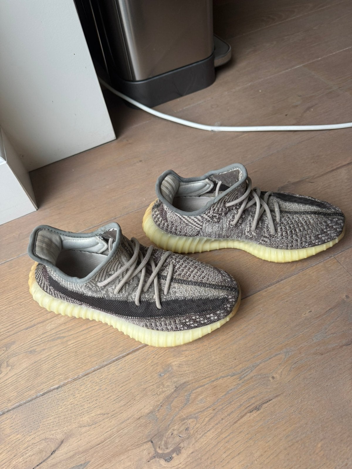 Yeezy Boost 350 V2 Zyon, Adidas, Gebruikt, Overige typen, Ophalen of Verzenden