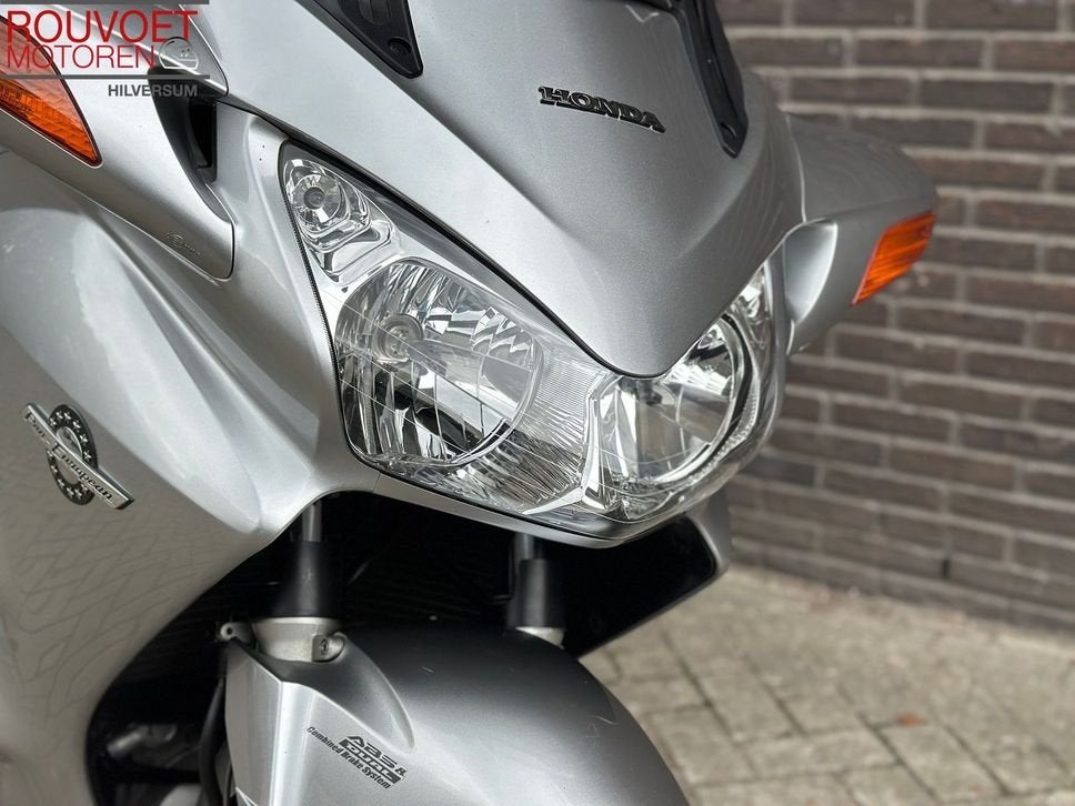 HONDA ST 1300 PAN EUROPEAN ABS ST1300 S T 1300, HONDA, 4 cilinders, Motorrijbewijs A, Bedrijf