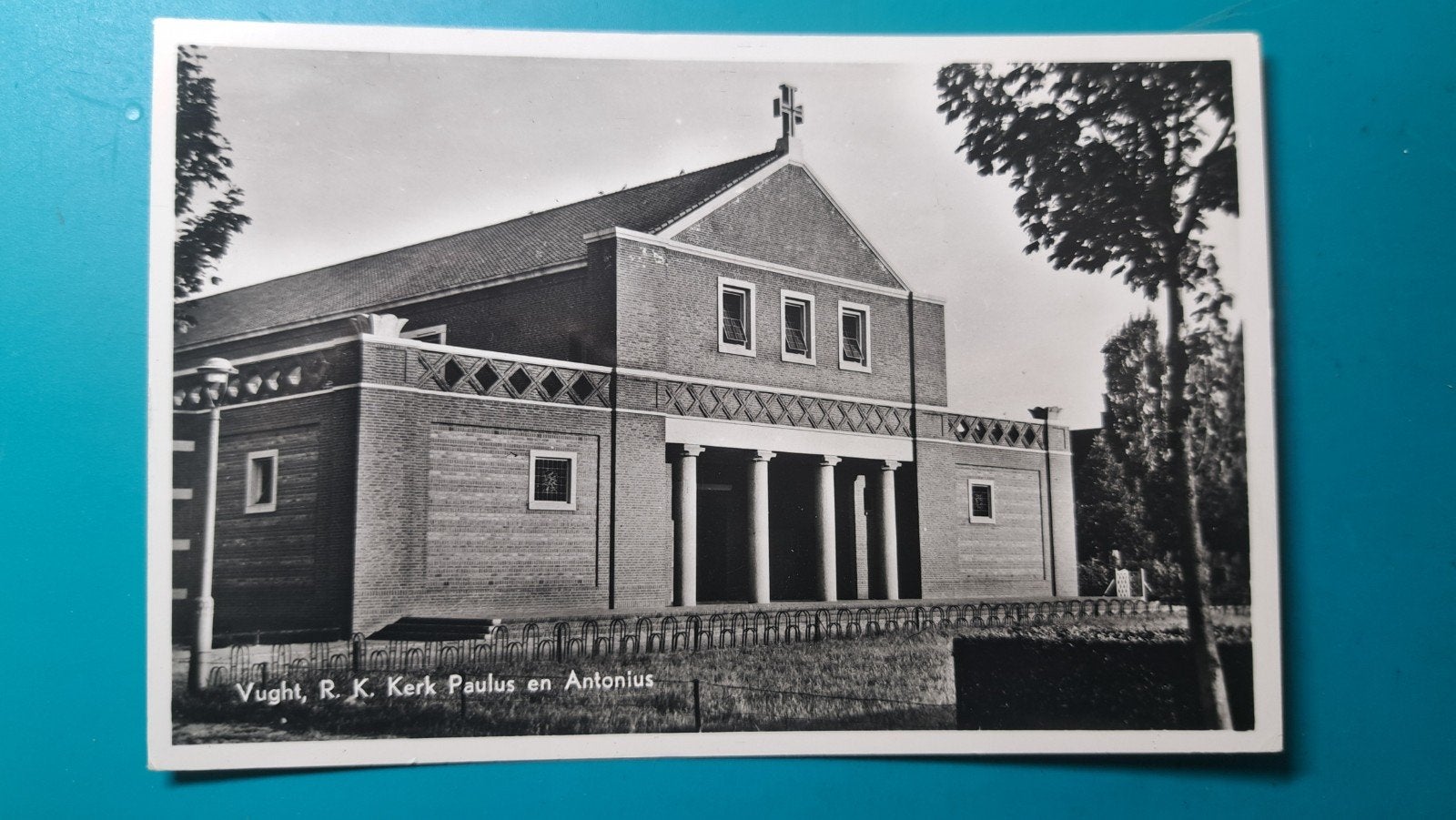 Vught Rk kerk Paulus en Antonius 1957, Verzamelen, Ophalen of Verzenden, 1940 tot 1960, Ongelopen, Noord-Brabant