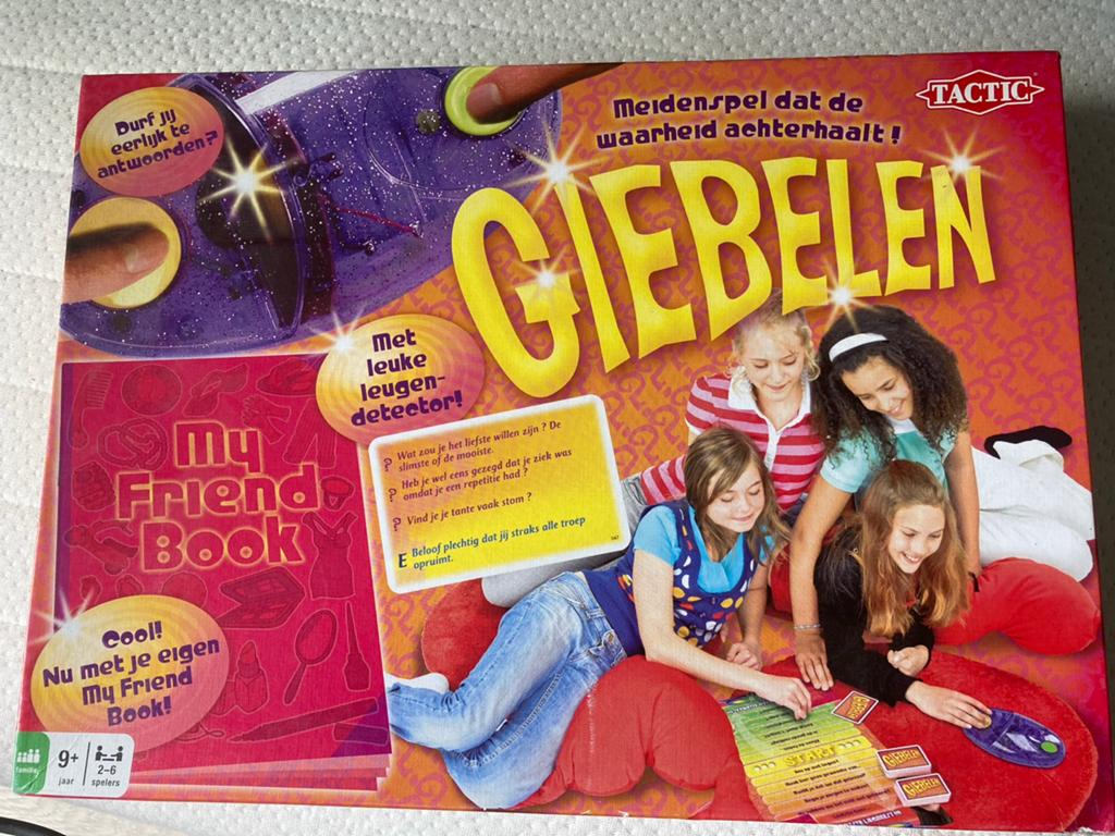 Giebelen: Meidenspel, Ophalen of Verzenden, Zo goed als nieuw