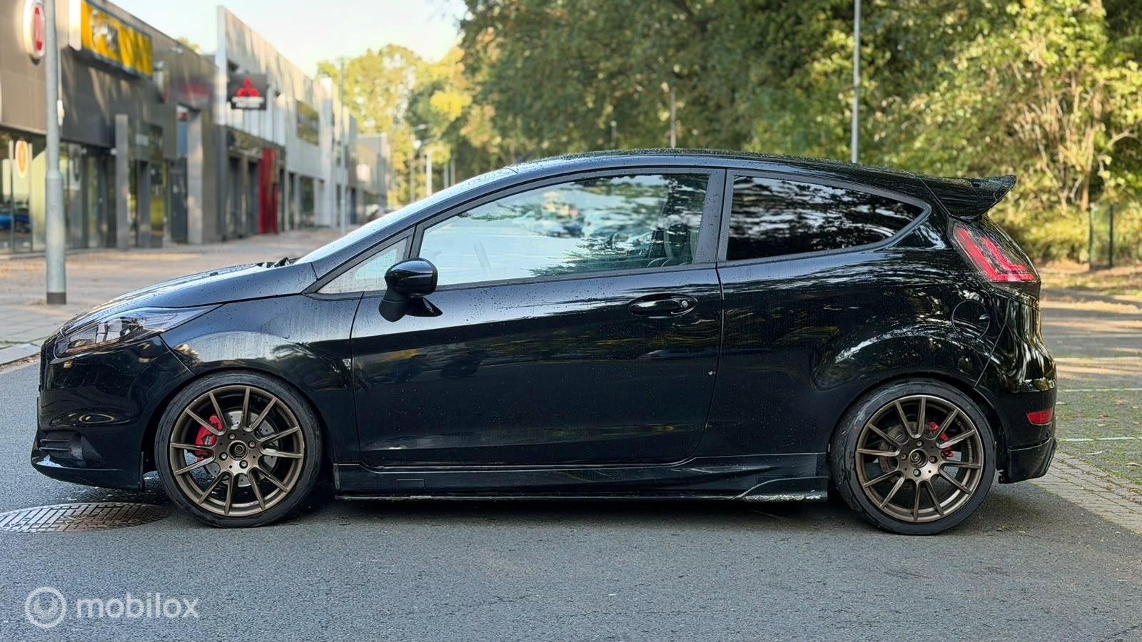 Foto 5 van Ford Fiesta ST 1.6| Milltek | Maxton | Carbon | Pops & Bangs