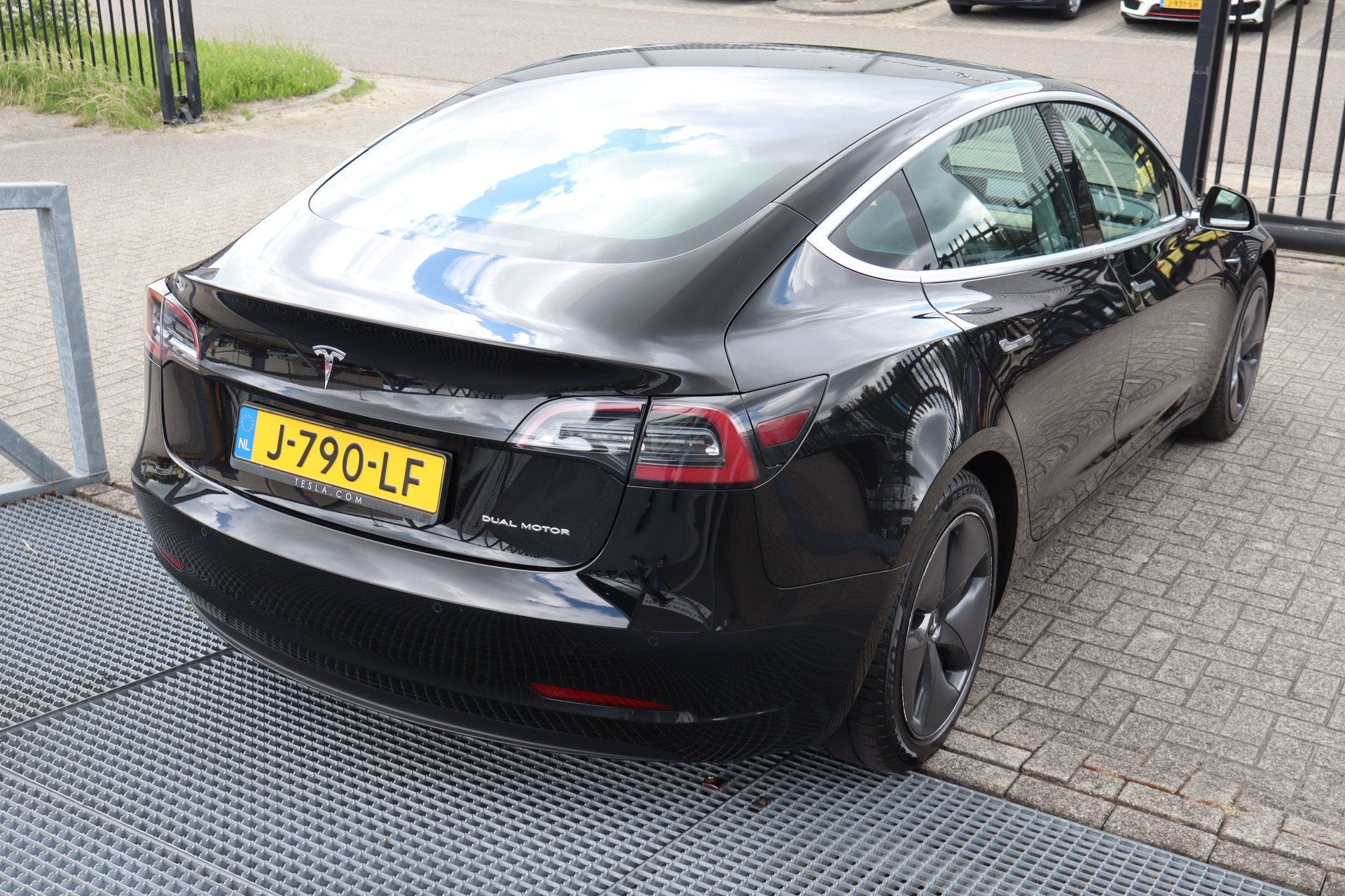Foto 8 van Tesla Model 3 Long Range AWD 75 kWh Nederlandse auto/Panoram