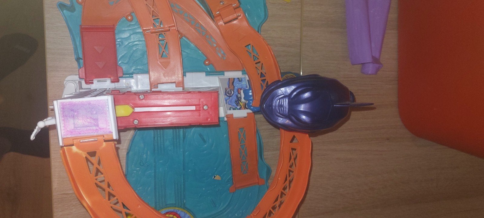 Hot Wheels speelset met haai en racebaan, Ophalen of Verzenden, Gebruikt