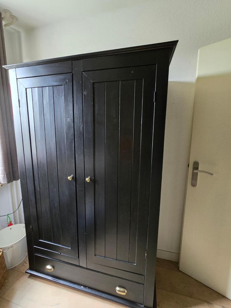 Kinder kledingkast zwart, Kinderen en Baby's, Kinderkamer | Commodes en Kasten, Ophalen, Gebruikt