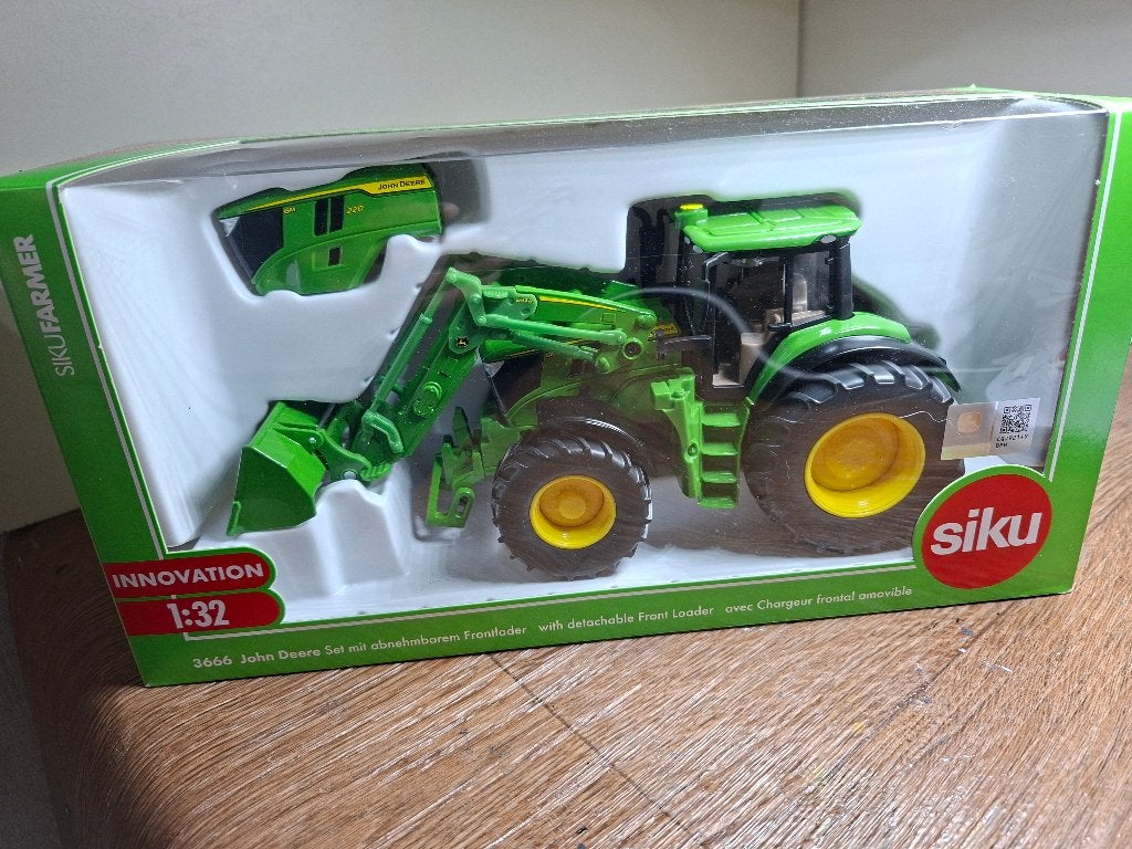 Te koop Siku John Deere 6M 220 met voorlader., Ophalen of Verzenden, Nieuw, Tractor of Landbouw, SIKU