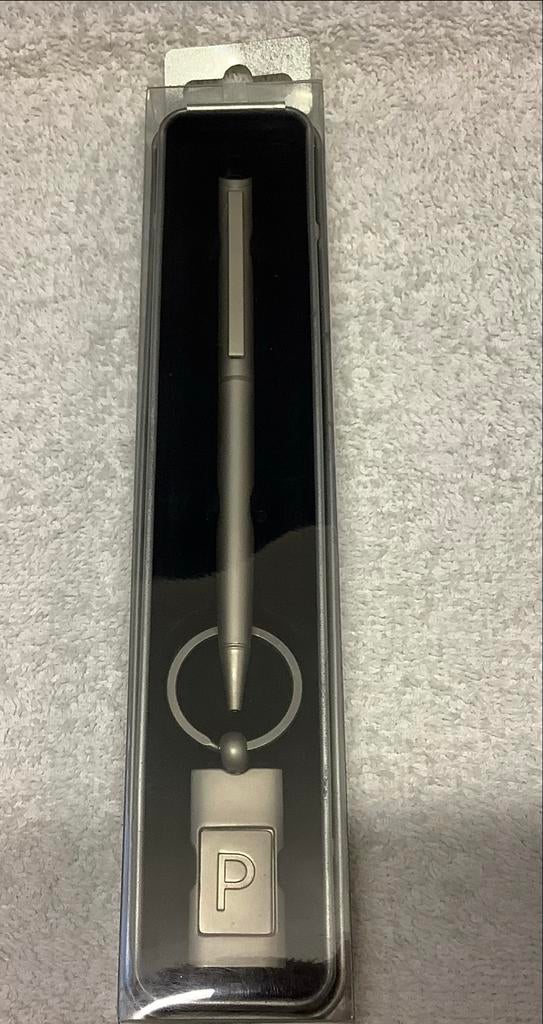 Pen met sleutelhanger letter P., Ophalen of Verzenden, Nieuw