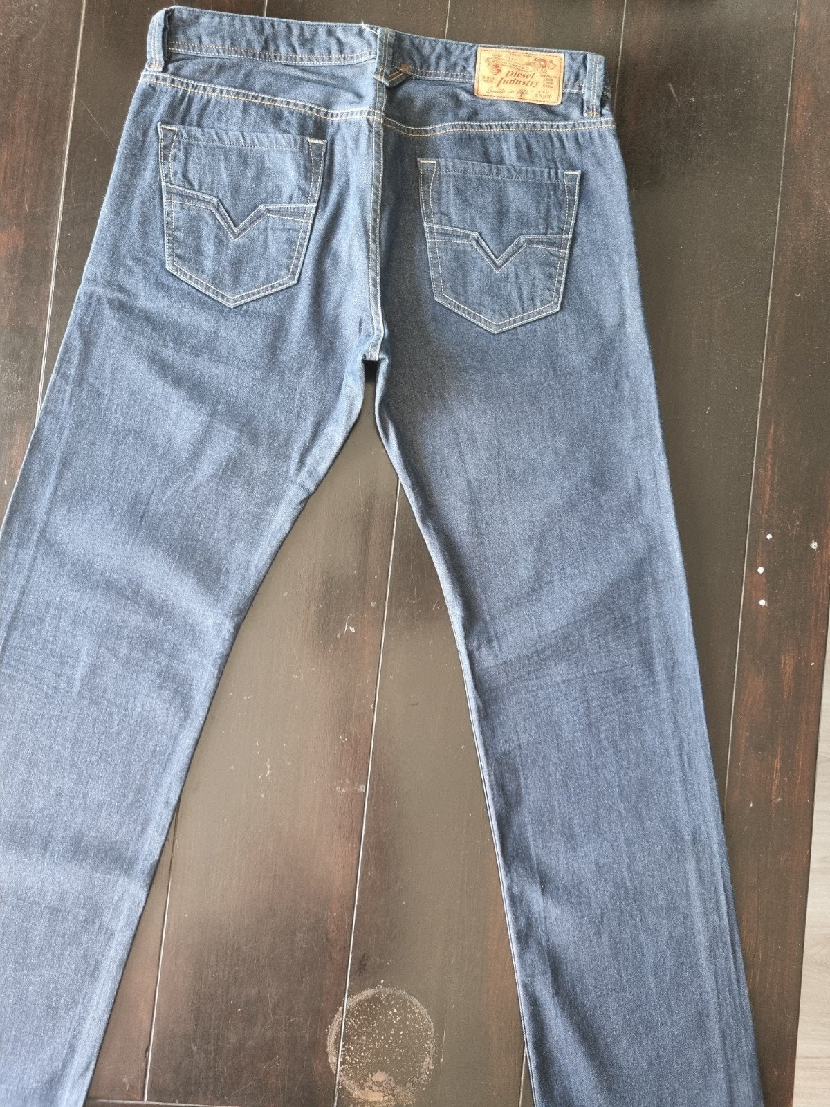ZGAN CLASSIC DIESEL LARKEE REGULAR STRAIGHT JEANS SIZE 33/34, Diesel, Blauw, Ophalen of Verzenden, Zo goed als nieuw