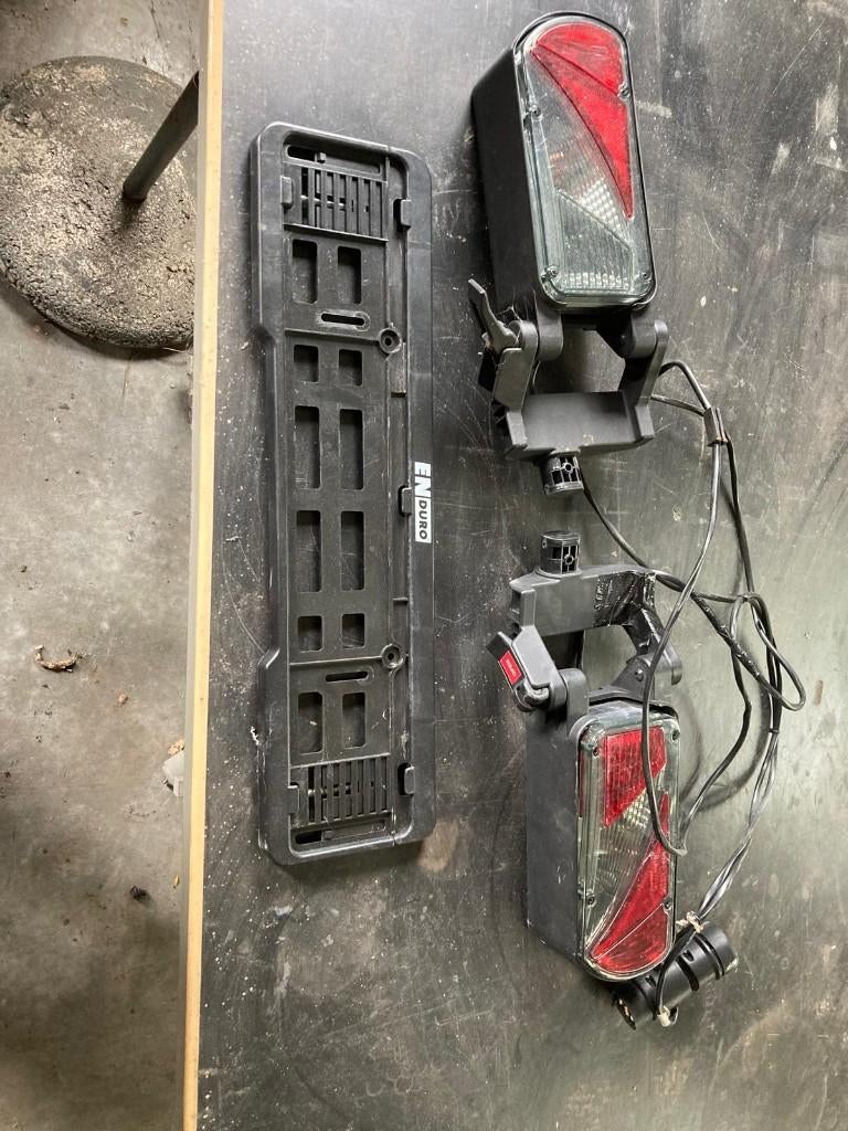 Verlichting voor Enduro SD260 Fietsendrager, Ophalen, 2 fietsen, Gebruikt, Fietsendrager-accessoire