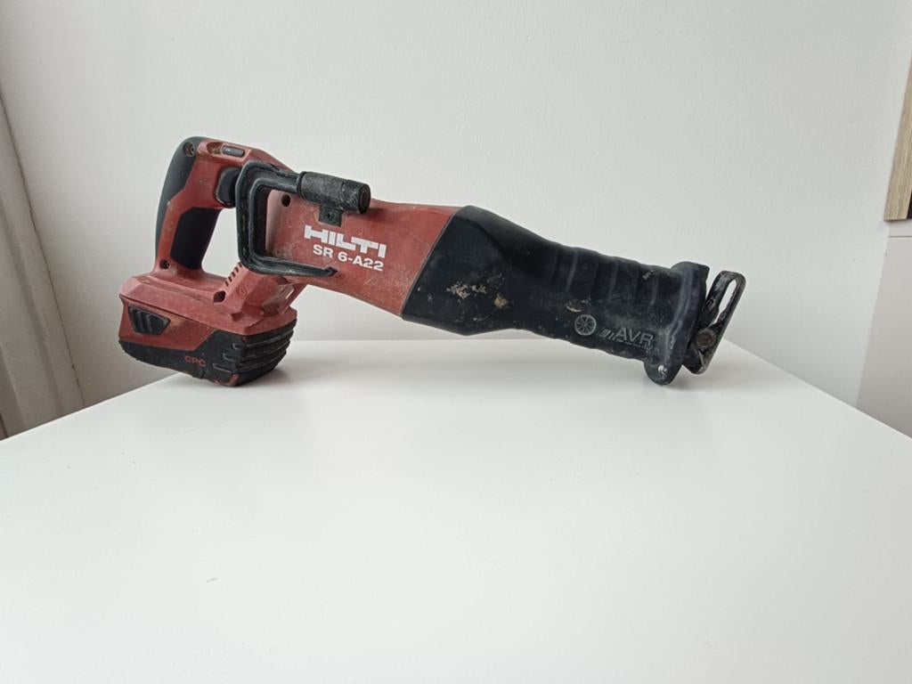 Hilti Reciprozaag SR 6-A22, Ophalen of Verzenden, 600 tot 1200 watt, Overige typen