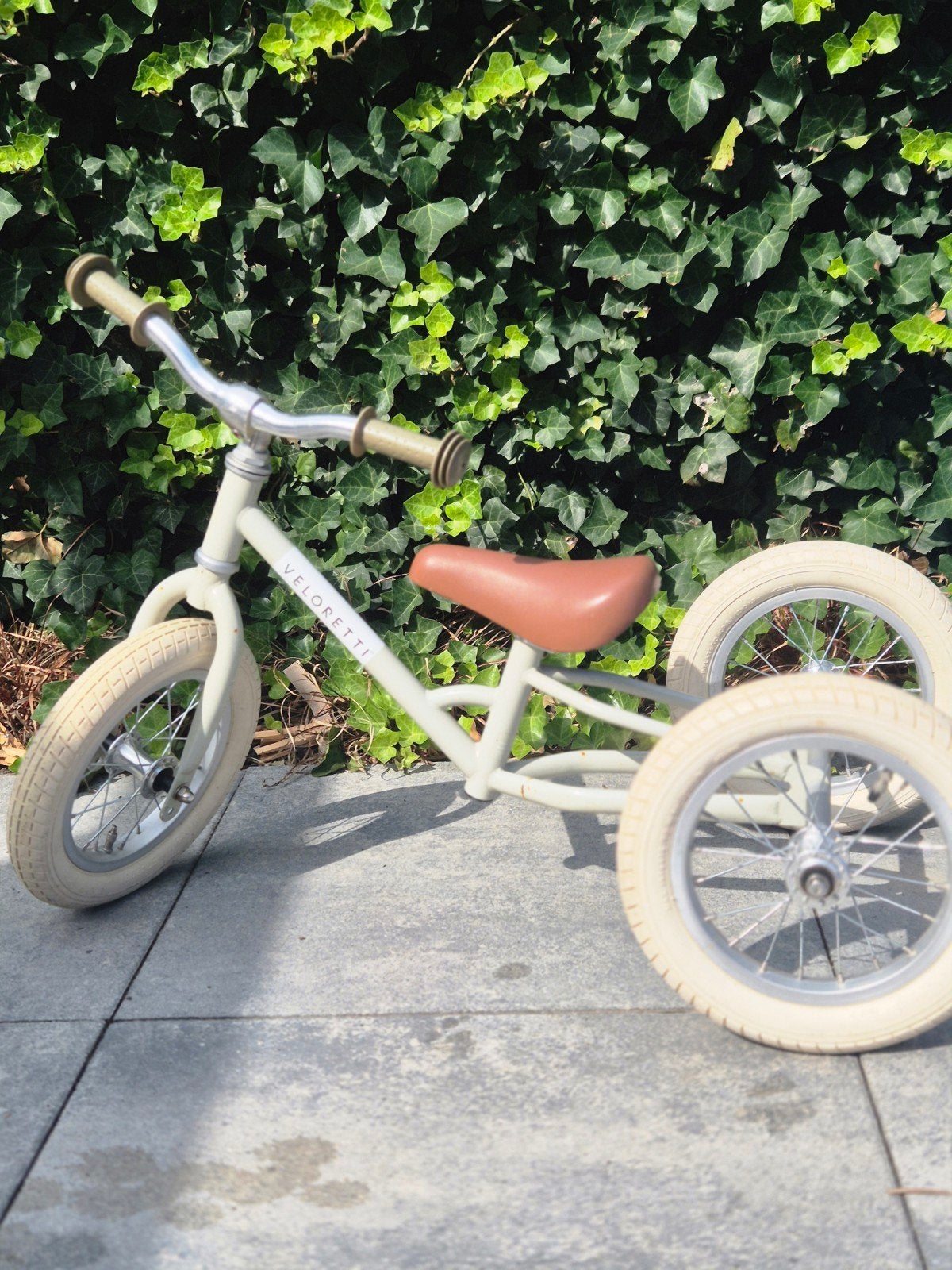 Veloretti Trycilcle - Crème driewieler, Fietsen en Brommers, Fietsen | Kinderfietsjes, Ophalen, Terugtraprem, Gebruikt, Veloretti