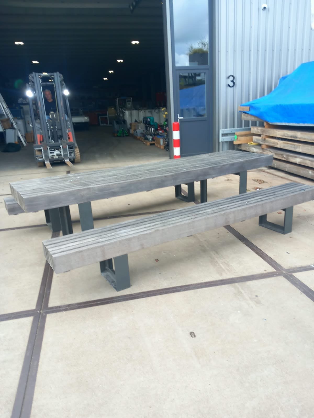 Zware massief hardhouten picknicktafel 275  100 cm, Tuin en Terras, Ophalen, Gebruikt, Rechthoekig, Hout