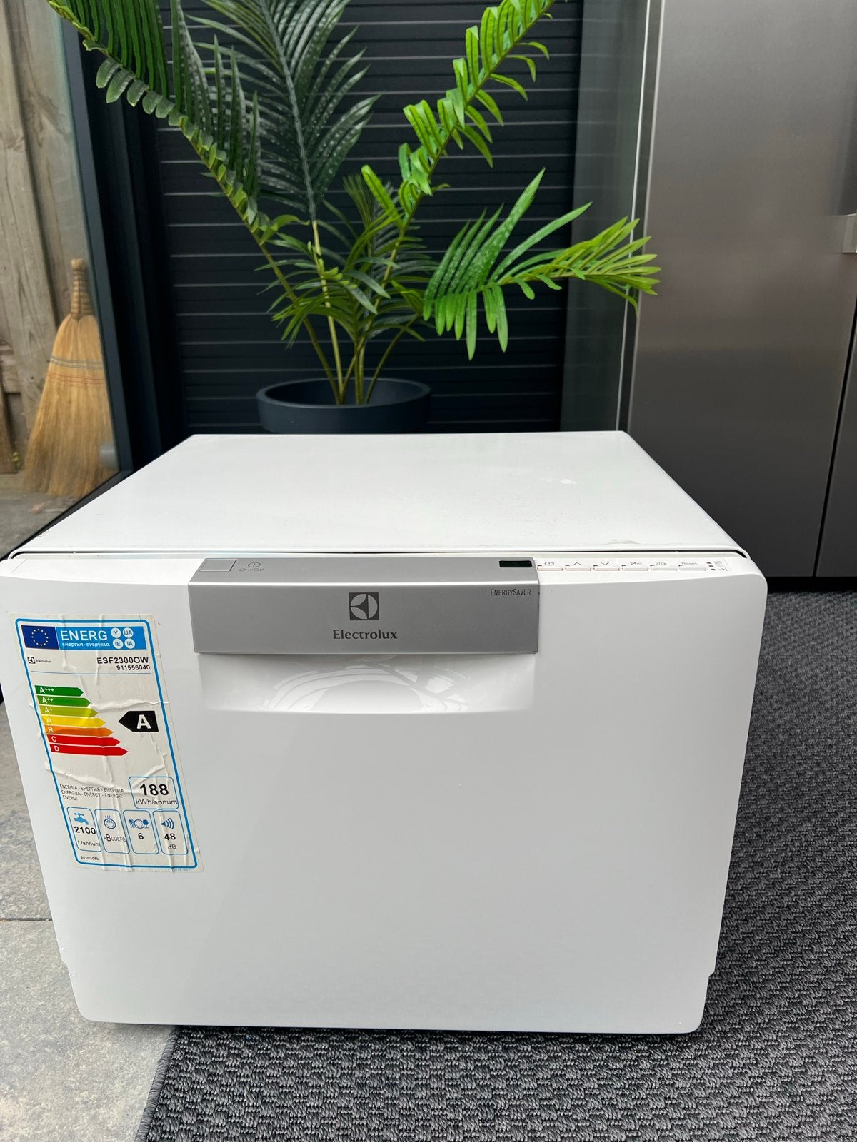 Nieuwe Electrolux Mini Vaatwasser ESF2300OW, Witgoed en Apparatuur, Vaatwasmachines, Minder dan 10 liter, Nieuw, Ophalen of Verzenden