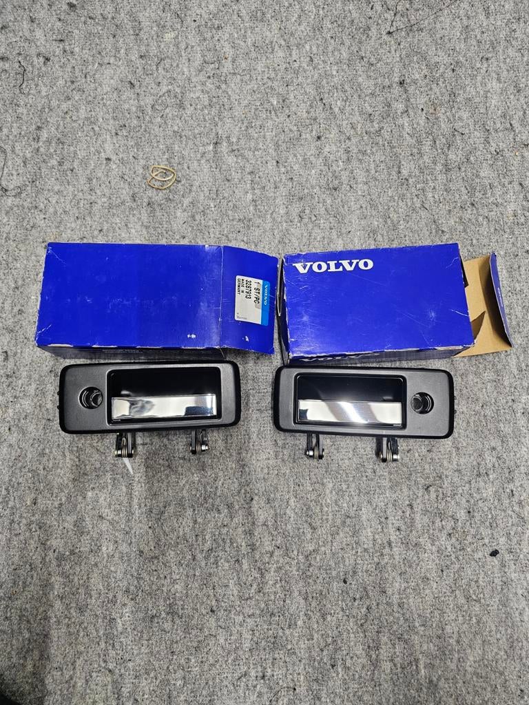 NOS Volvo 340 deurgrepen, Ophalen, Nieuw, Volvo