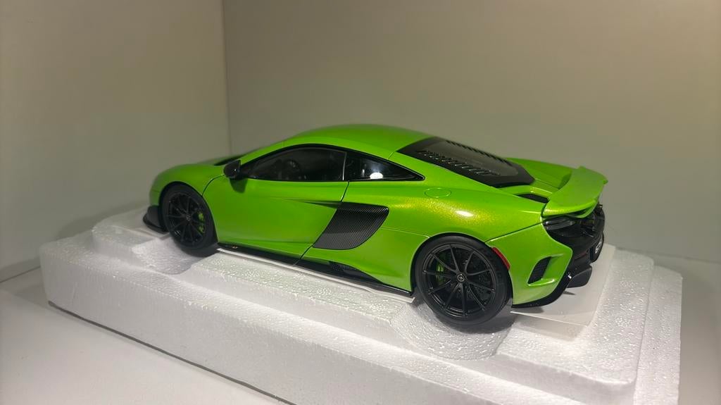 Mclaren 675 lt green autoart 1.18, Hobby en Vrije tijd, Modelauto's | 1:18, Ophalen of Verzenden, Autoart, A, A