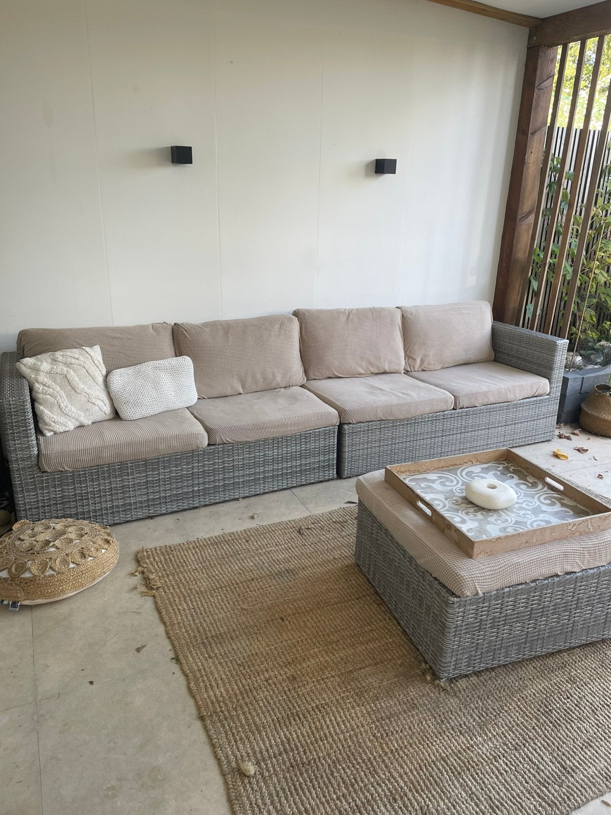 Lange loungebank/2 losse banken en hocker beige hoezen, Tuin en Terras, Ophalen, Zo goed als nieuw, Wicker