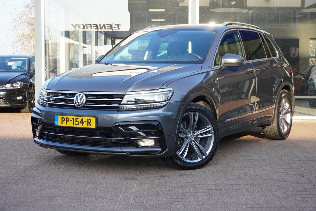 Volkswagen Tiguan 1.4 TSI ACT Highline R-Line | Automaat | A, Euro 6, 4 cilinders, 150 pk, Leder en Stof