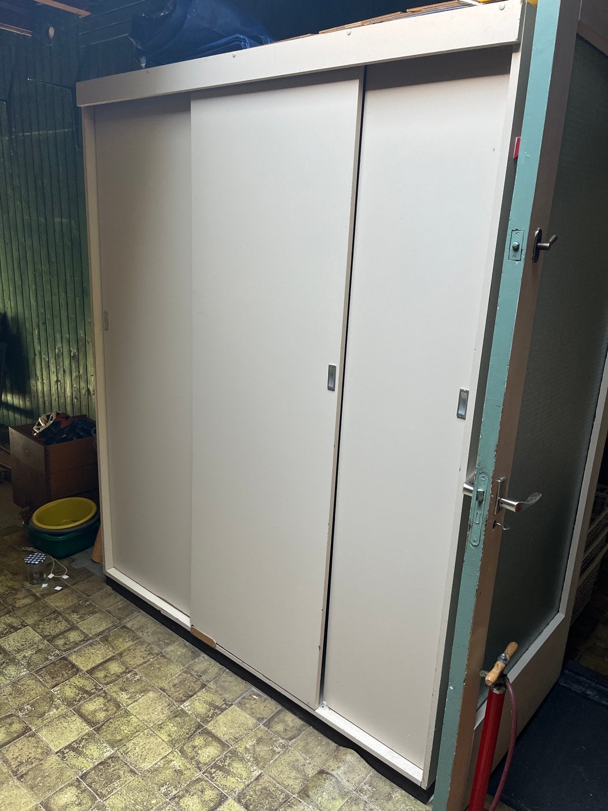 Ruime kledingkast met schuifdeuren, Ophalen, Overige materialen, Gebruikt, 200 cm of meer