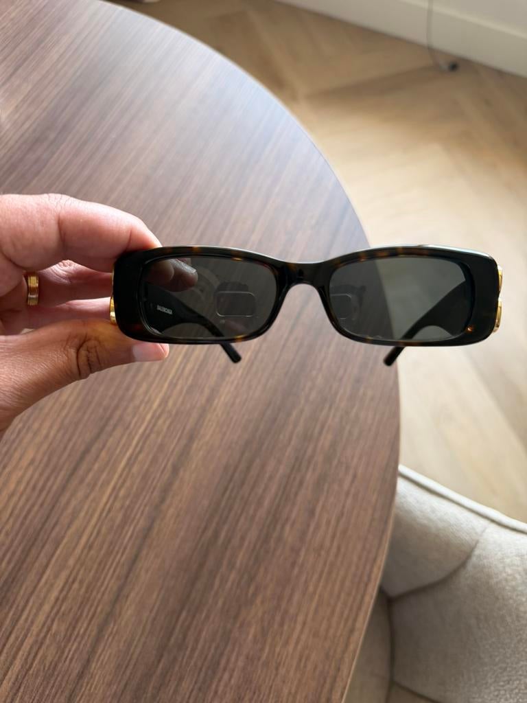 Balenciaga zonnebril unisex, Sieraden, Tassen en Uiterlijk, Zonnebrillen en Brillen | Dames, Overige merken, Zonnebril, Bruin