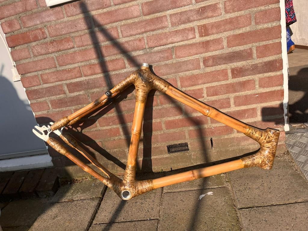 Uniek Handgemaakt Bamboe Fietsframe ( Sirkel ), Ophalen of Verzenden, Gebruikt, Frame, Onbekend