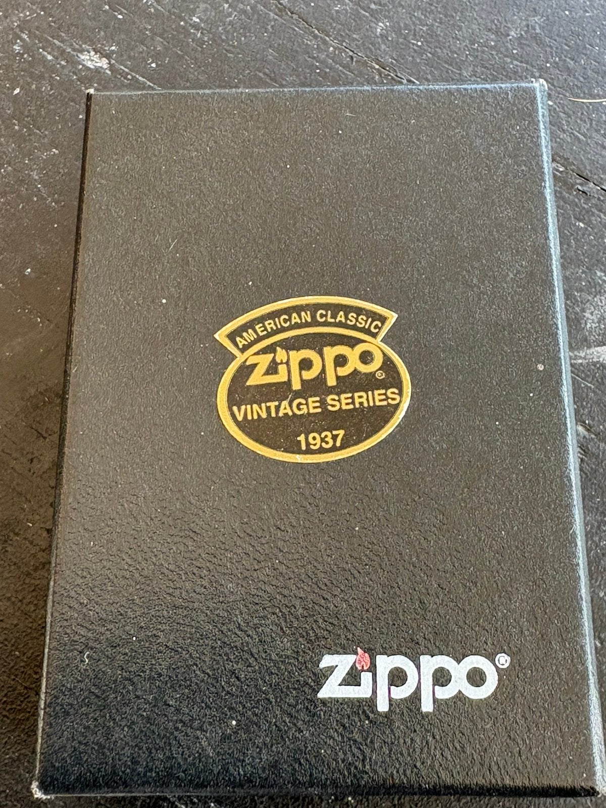 Originele Zippo aansteker met certificaat in originele doos, Verzamelen, Ophalen, Zo goed als nieuw, Aansteker