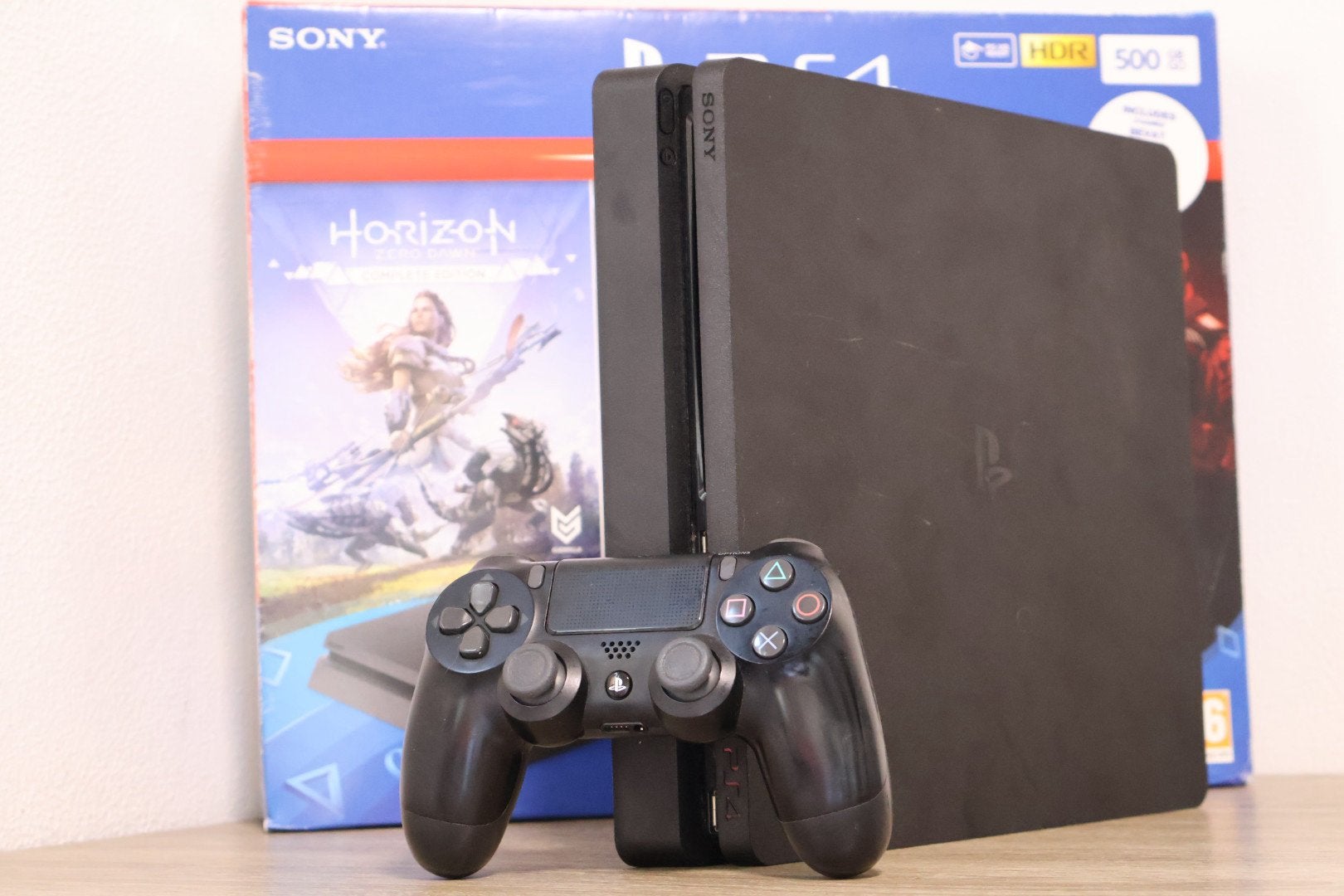 Sony PlayStation 4 Slim + 1 Controller + 8 Spellen, Ophalen of Verzenden, Zo goed als nieuw, Met 1 controller, Slim