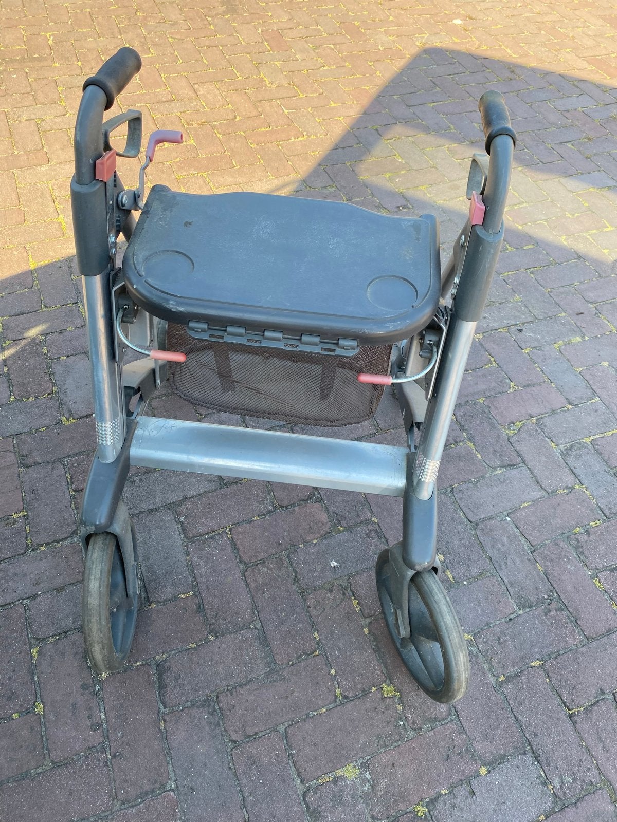 Oude zeer degelijke rollator, Diversen, Rollators, Ophalen