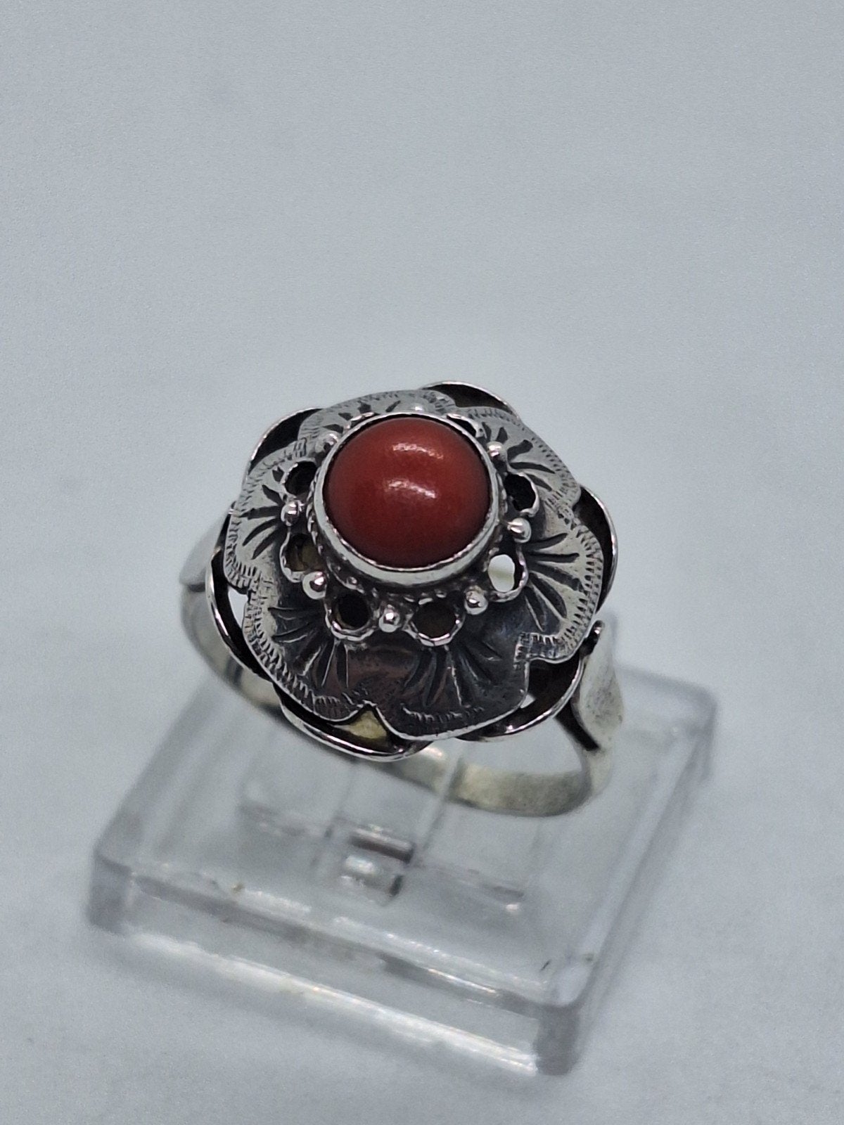 Zilveren ring met bloedkoraal, maat 16.5, Sieraden, Tassen en Uiterlijk, Ophalen of Verzenden