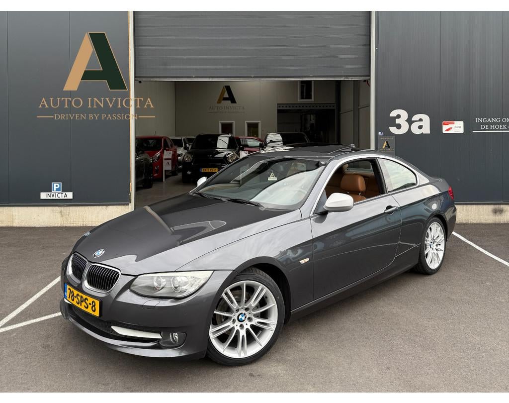 BMW E92 320I Corporate Lease Mineralgrey Edition (bj 2011), Auto's, BMW, Bedrijf, Te koop, 3-Serie, ABS, Airbags, Airconditioning
