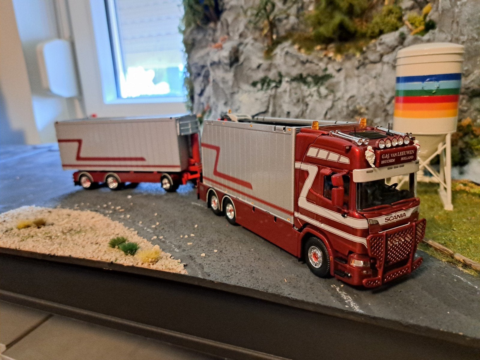 tekno Scania Van Leeuwen, Hobby en Vrije tijd, Modelauto's | 1:50, Ophalen of Verzenden, Nieuw, Bus of Vrachtwagen, Tekno