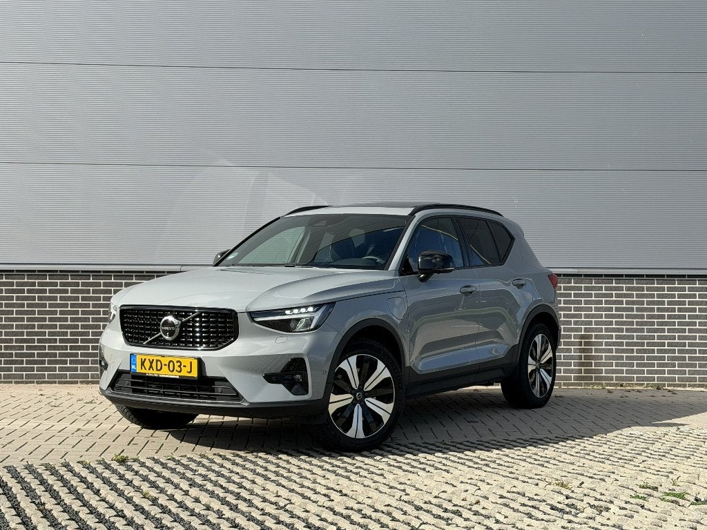 Volvo XC40 T4 Recharge Ultimate Dark | 2023 | 91.250 km, Auto's, 1800 kg, 3 cilinders, Bluetooth, 211 pk
