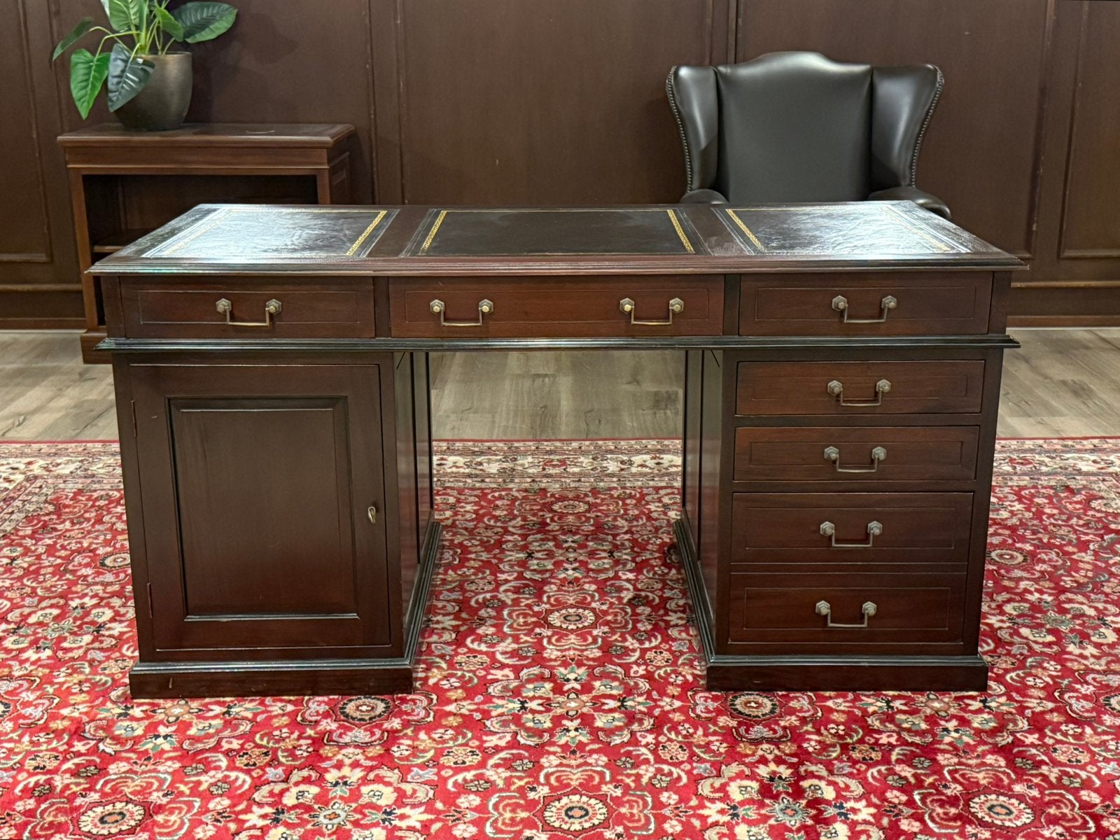 Klassiek Engels bureau #669
