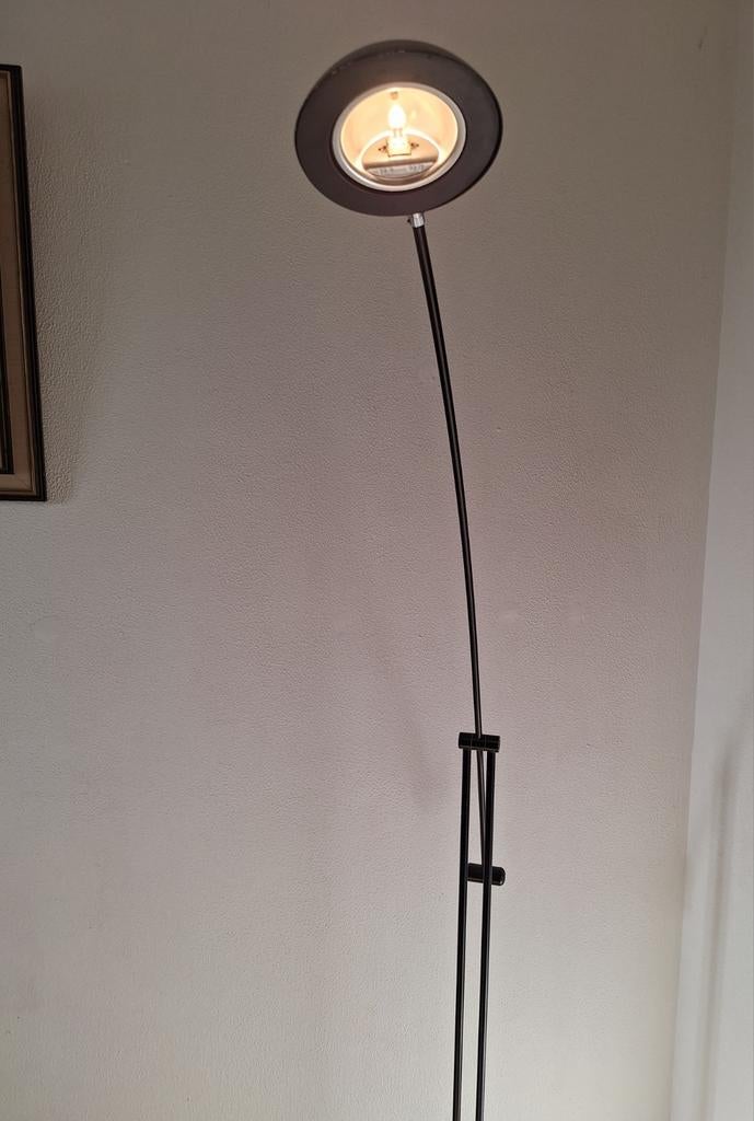 Vintage vloerlamp halogeen zwart metaal – jaren ’70 –Massive, Huis en Inrichting, Ophalen, Gebruikt, Vintage, Metaal