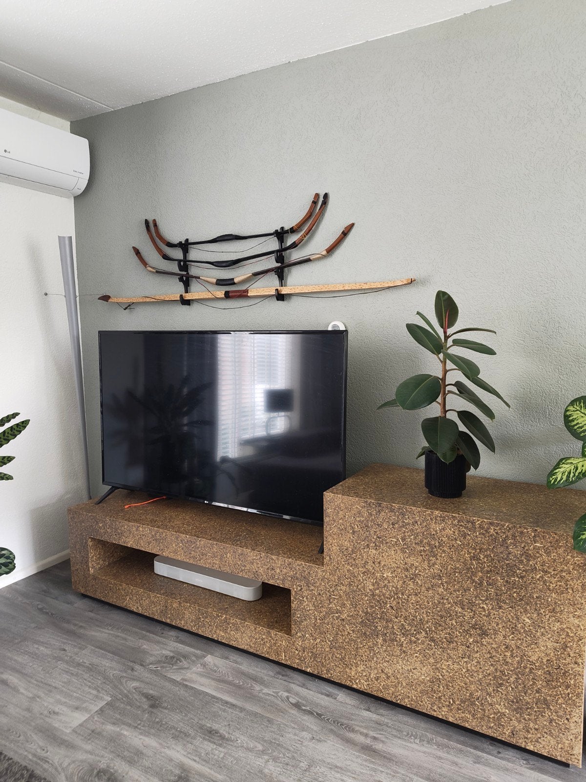 Handgemaakt uniek TV-meubel, Huis en Inrichting, Kasten | Televisiemeubels, Ophalen, 25 tot 50 cm, Minder dan 100 cm