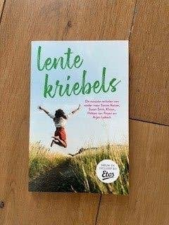 Boek Lentekriebeles de mooiste verhalen NIEUW, Ophalen of Verzenden, Nieuw