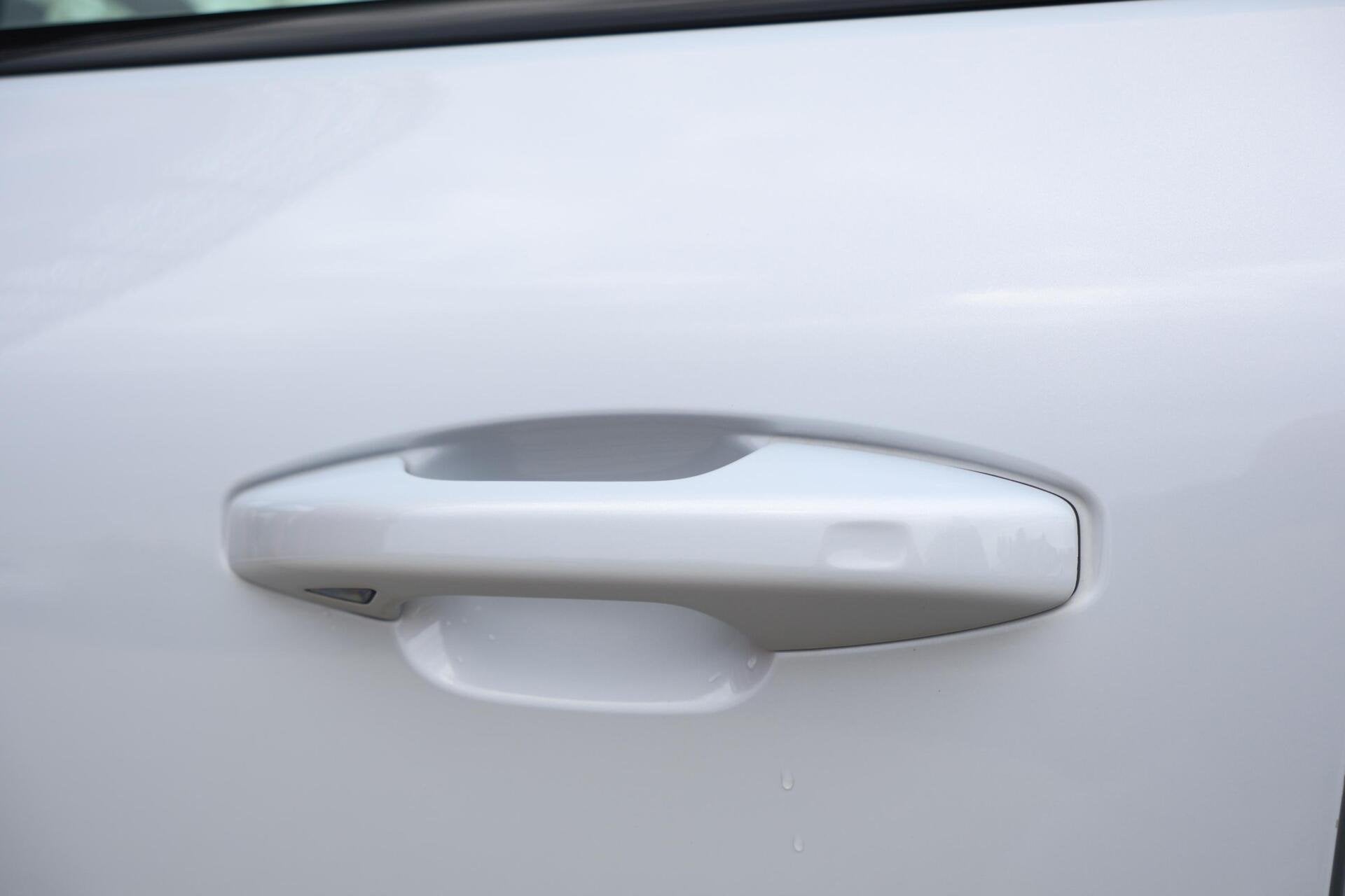 Foto 11 van Volvo XC40 T4 Recharge R-Design | Stoelverwarming | Trekhaak