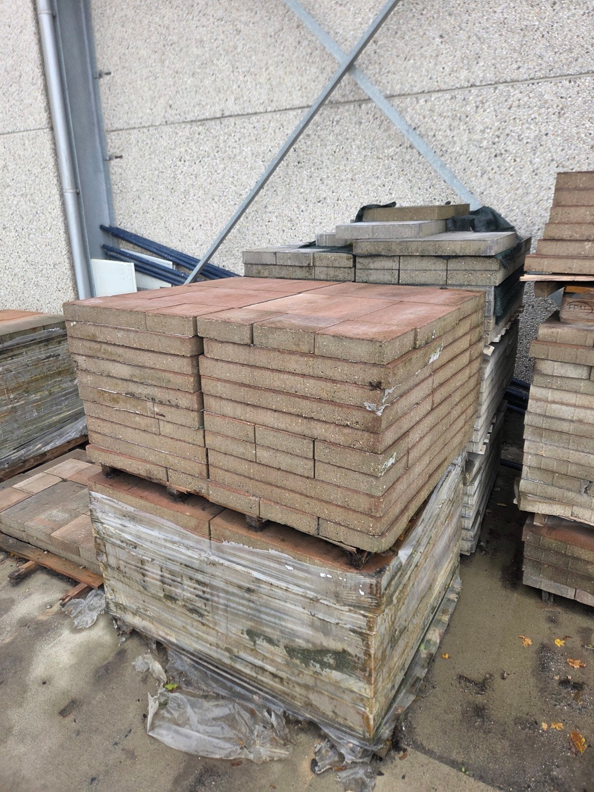 Rood wildverband bestrating B-keus, 40m2, Ophalen, Beton, Terrastegels