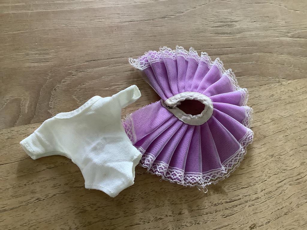 Barbie sindy, Verzenden, Kleertjes