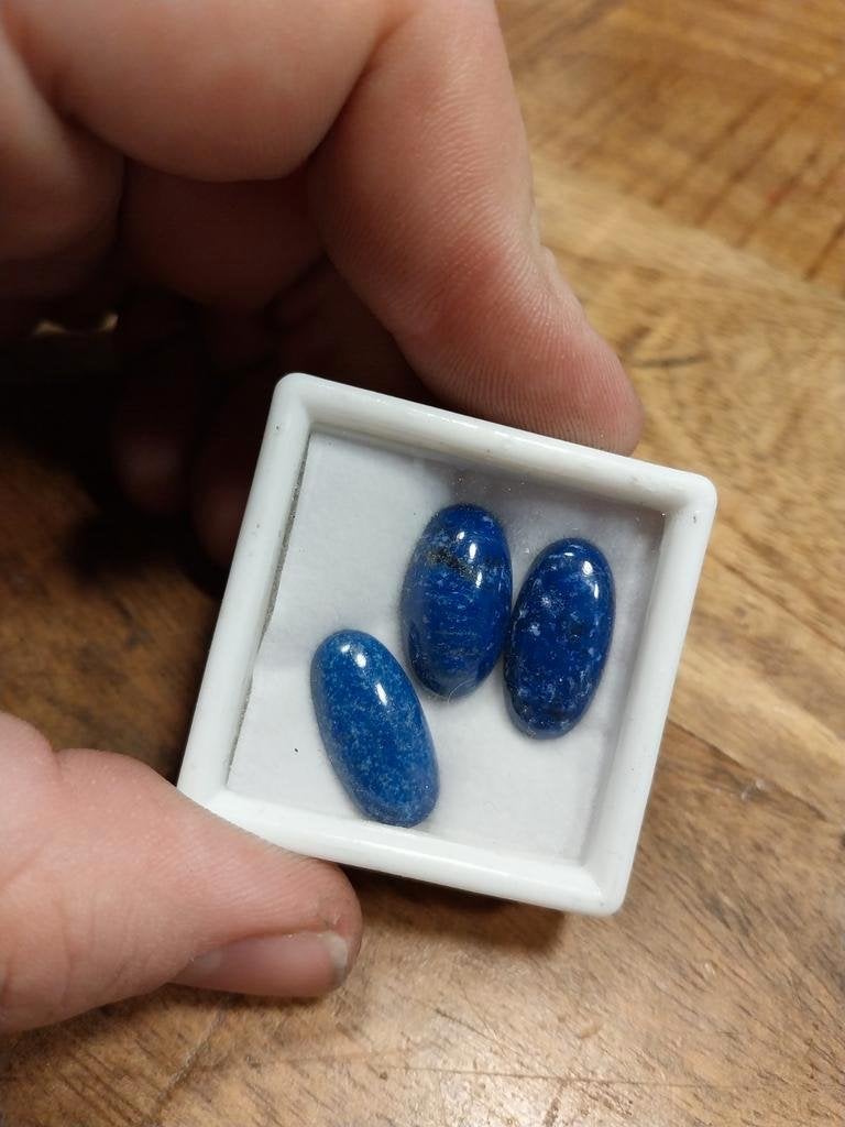 3 mooie blauwe lapis lazuli cabochons, Ophalen of Verzenden, Zo goed als nieuw