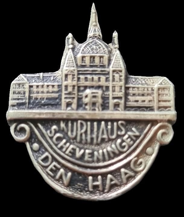 Den Haag- Kurhaus Scheveningen speld, Verzamelen, Speldjes, Pins en Buttons, Verzenden, Nieuw, Stad of Land, Speldje of Pin