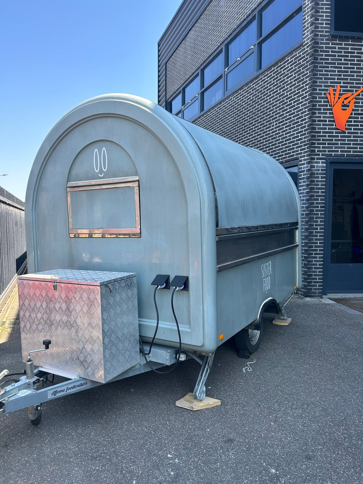 Affomo Foodtrailer met Europees Onderstel en Complete Inrich, Ophalen