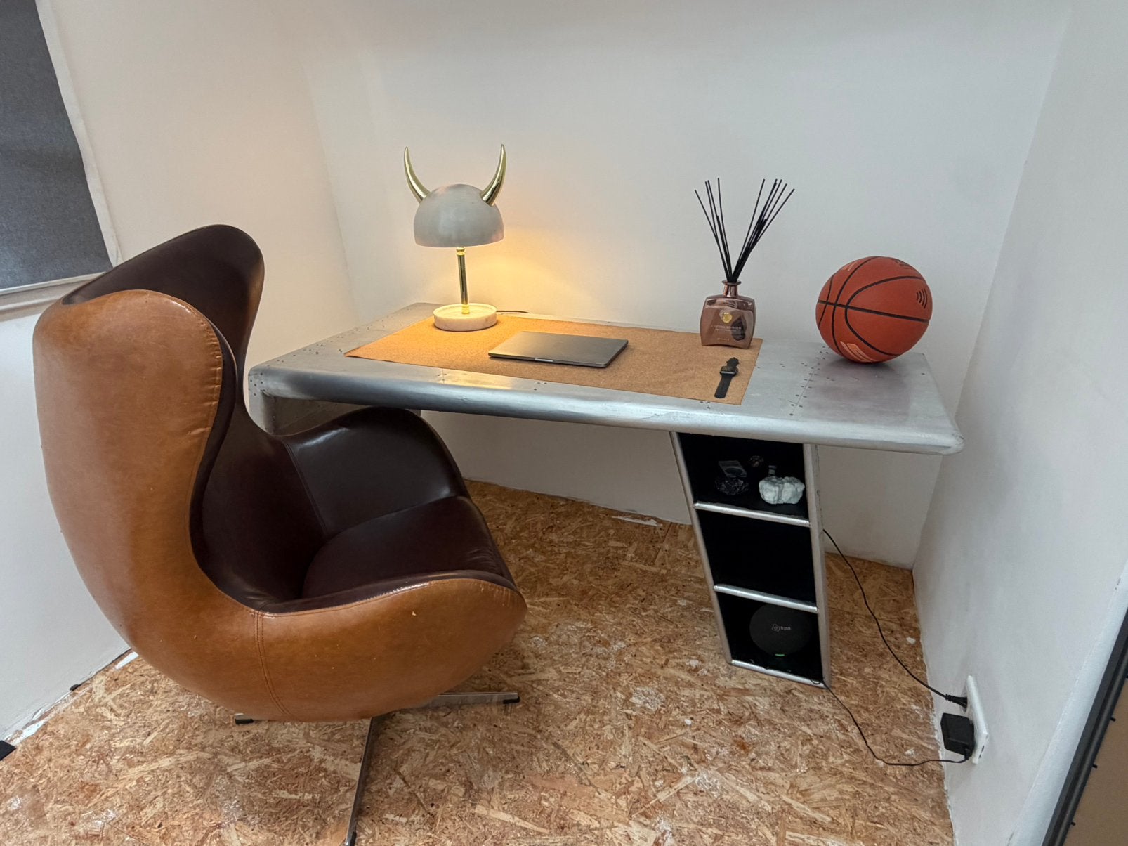 Luxe Aviator Wing Desk / Vliegtuigvleugel Bureau, Ophalen, Zo goed als nieuw