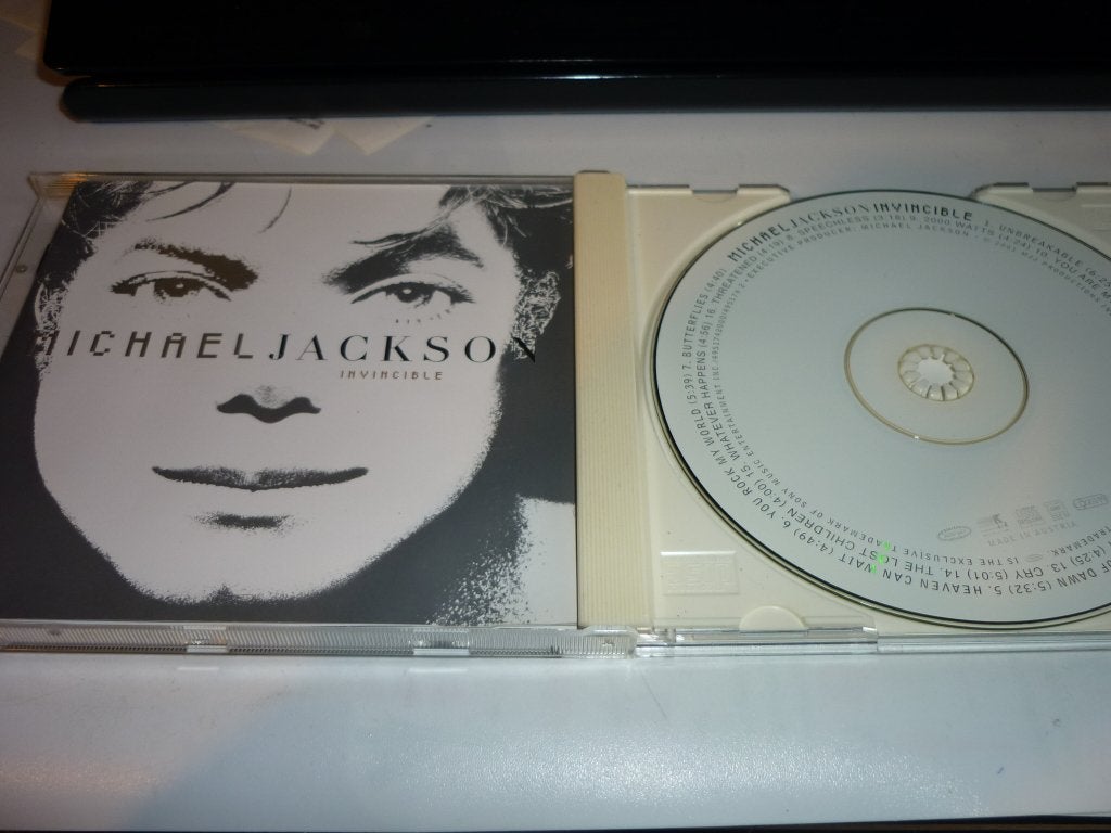 Michael Jackson - Invincible CD (Pop, 2001), Cd's en Dvd's, Pop, Ophalen of Verzenden, Zo goed als nieuw, Inclusief doosje