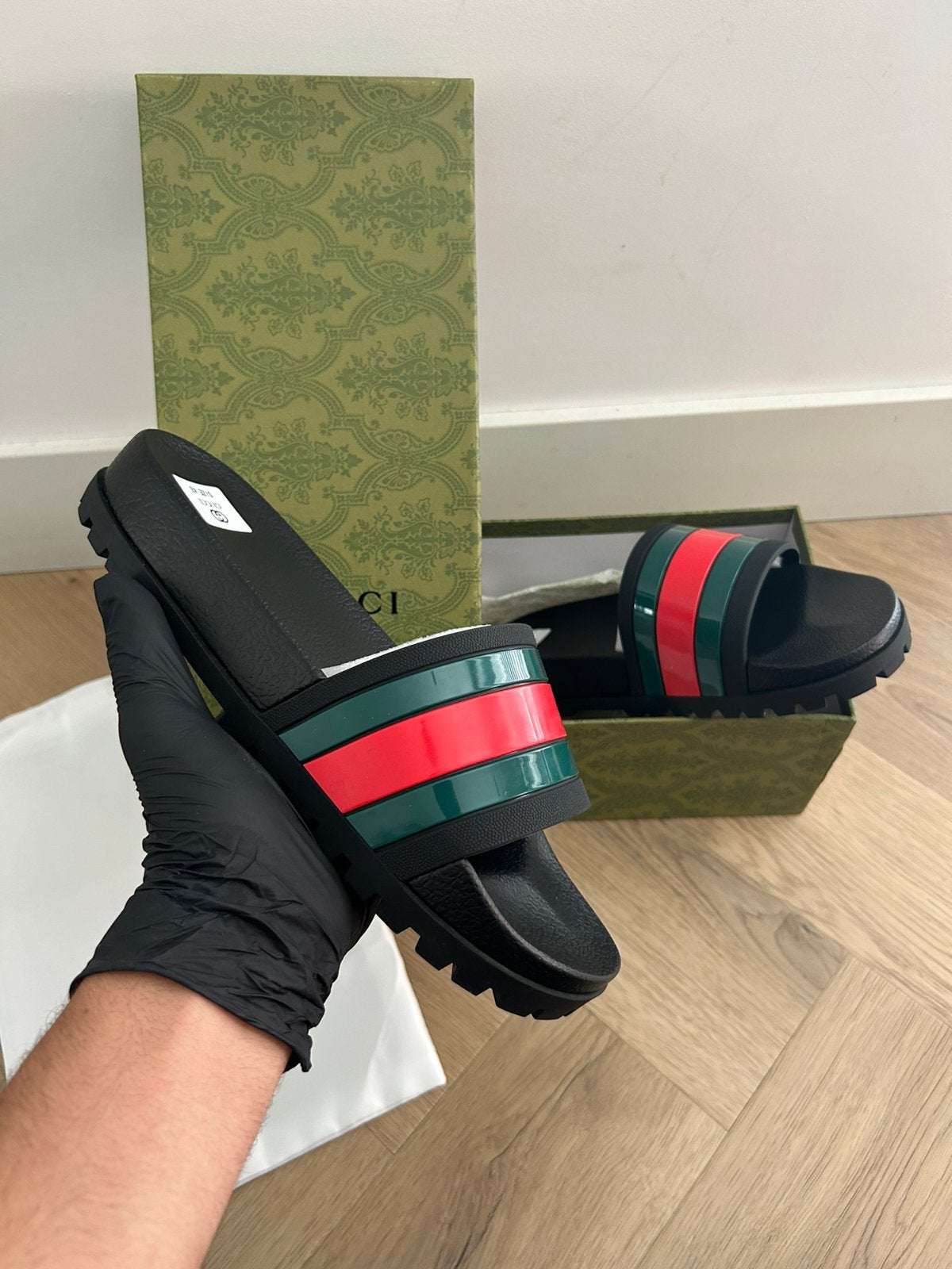 Gucci slippers, maat 42, 43, Kleding | Heren, Schoenen, Ophalen of Verzenden, Nieuw, Slippers