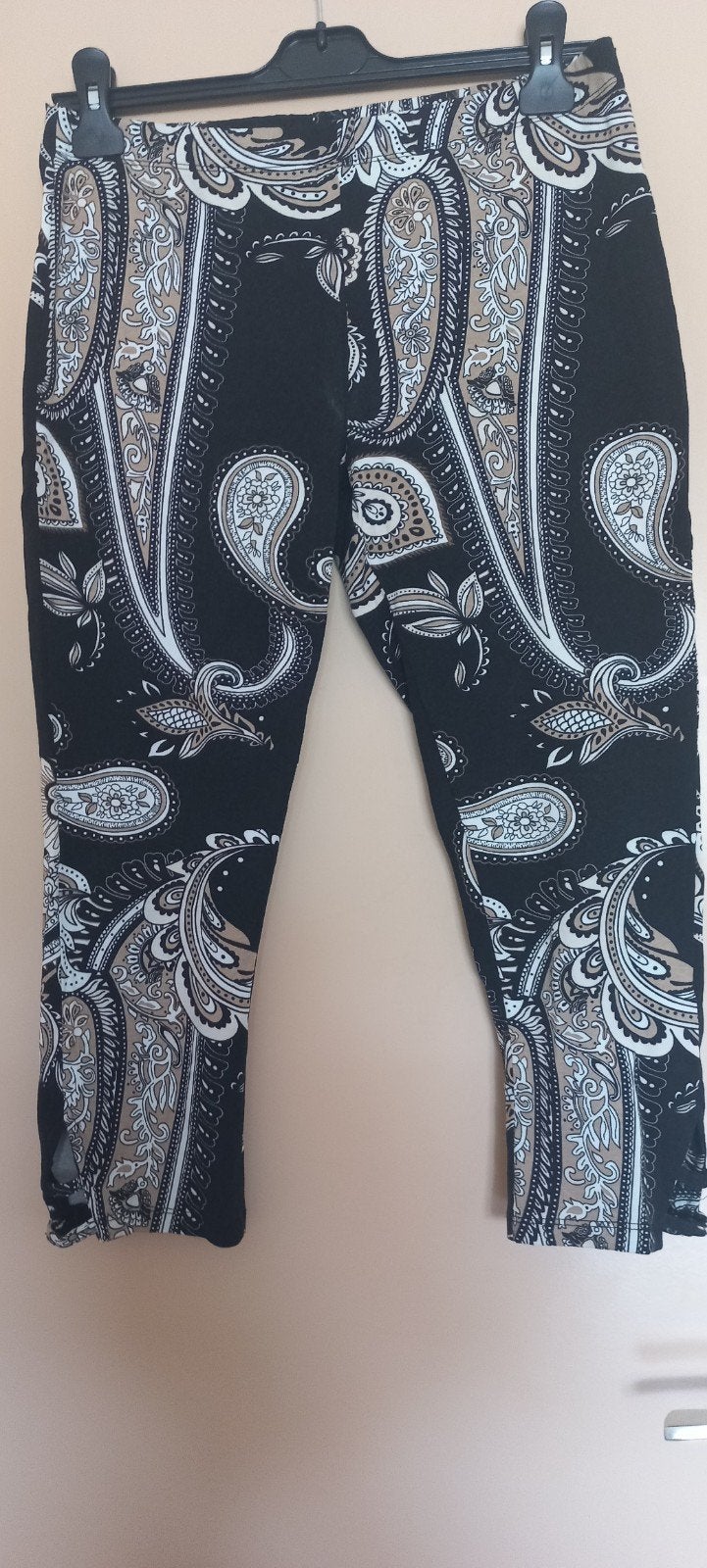 LASCANA caprilegging met paisley-print – Maat 40/42, Kleding | Dames, Leggings, Maillots en Panty's, Legging, Lascana, Zwart, Maat 40/42 (M)